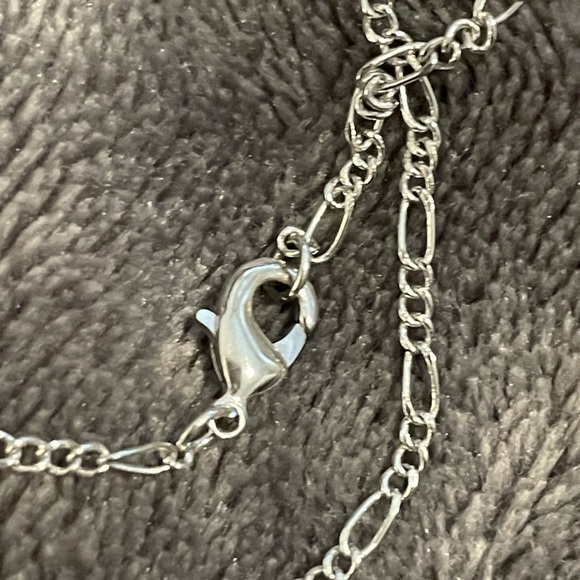 Stainless silver Mickey necklace - Picture 4 of 5